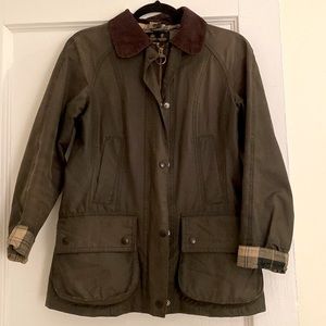 Barbour Beadnell Wax Jacket - classic olive